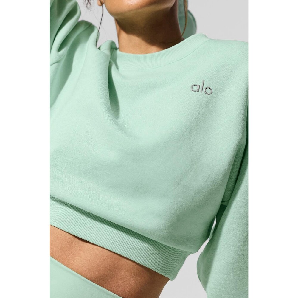 Alo Yoga Accolade Cropped Crewneck Sweatshirt Spearmint Medium - Picture 2 of 8